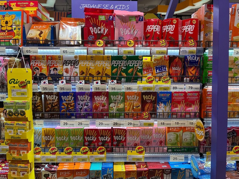 タイ限定フレーバーのプリッツとポッキー