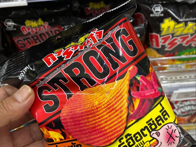 タイ限定の「クロレッツ スイカ味」と「カラムーチョ」